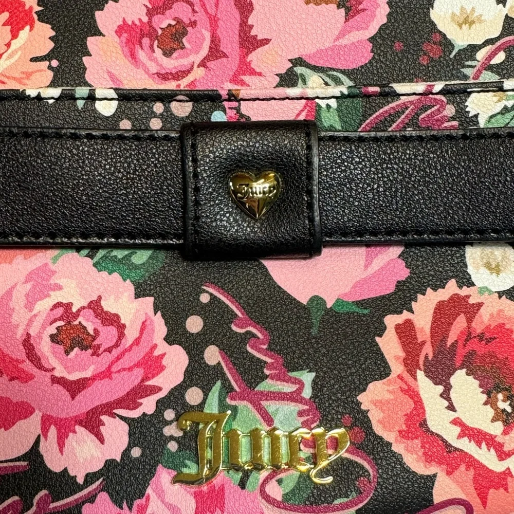 Juicy Couture Floral Crossbody Bag Y2K Black Bow Adjustable Strap Small Pink‎